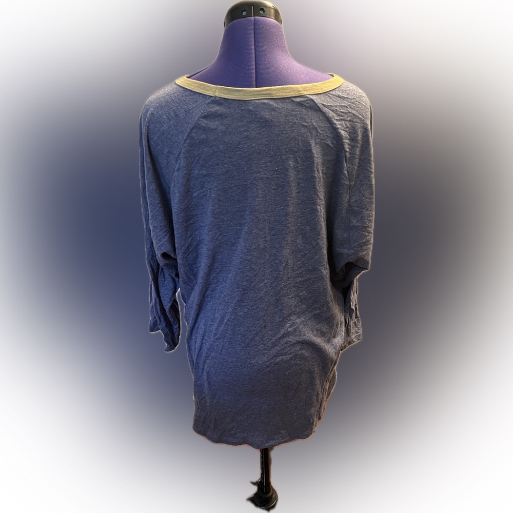 Lularoe Rare Solid Color Randy Raglan Tee - Size 3XL - Picture 3 of 6